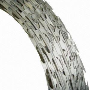 BTO-22 Galvanized Concertina Razor Wire Fencing thumbnail 2
